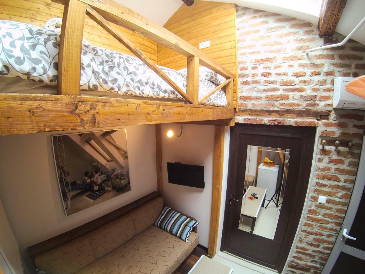 Vitosha Blvd - Attic Studio โซเฟีย ภายนอก รูปภาพ